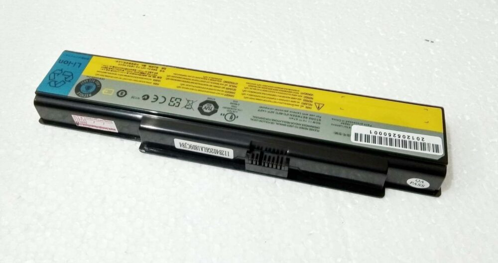 Lenovo IdeaPad Y710 Battery - Image 3